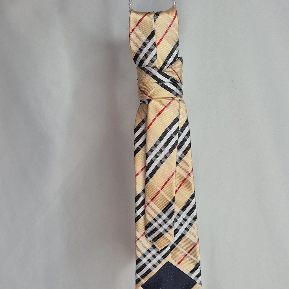 Handcrafted Luxury Fashion Necktie Necklace 📿 (PLAID PLEASURES)